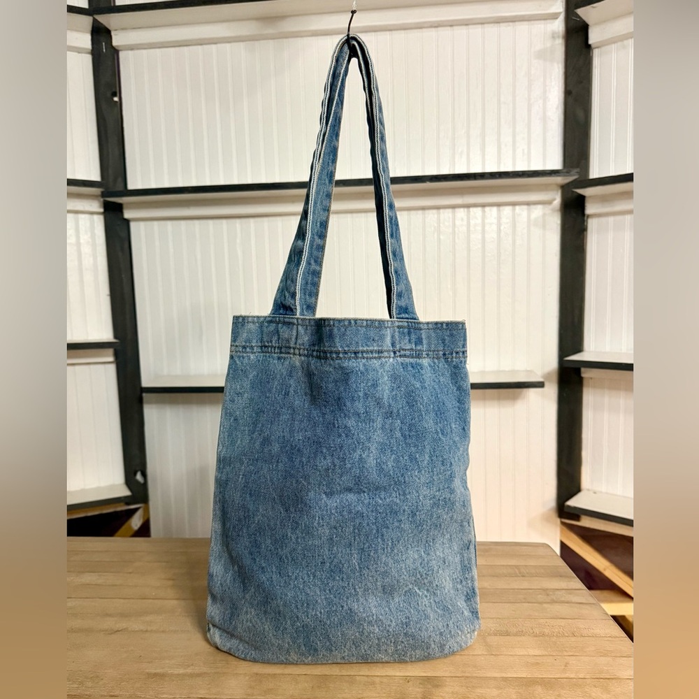 $357.99- Hunting World Blue Denim Elephant Embroidered Tote- Fill-A-Bag - Picture 4 of 11